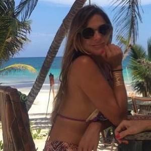 Meet your Posher, Carolina